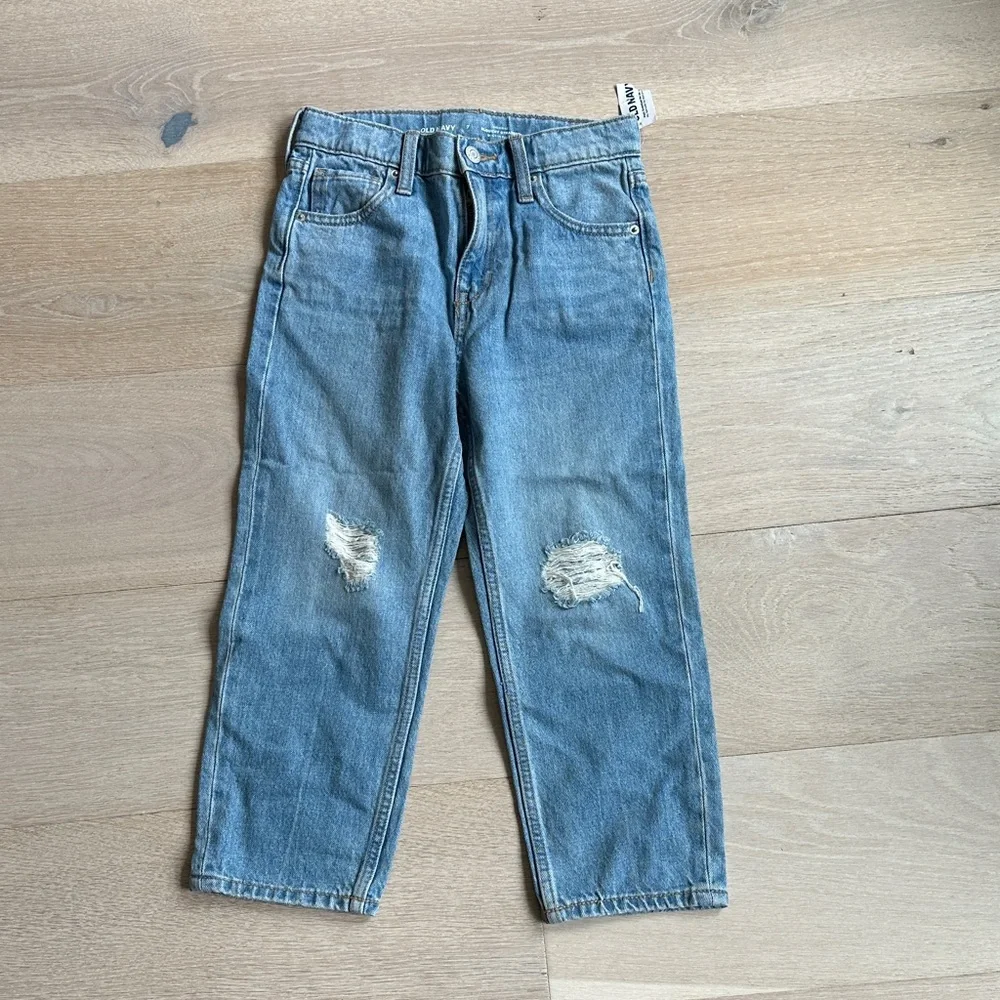 New old navy Distressed Blue Jeans sz 7 slouchy straight high rise girls